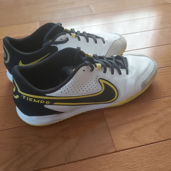 Men's Nike sneakers - Picture 2 of 8